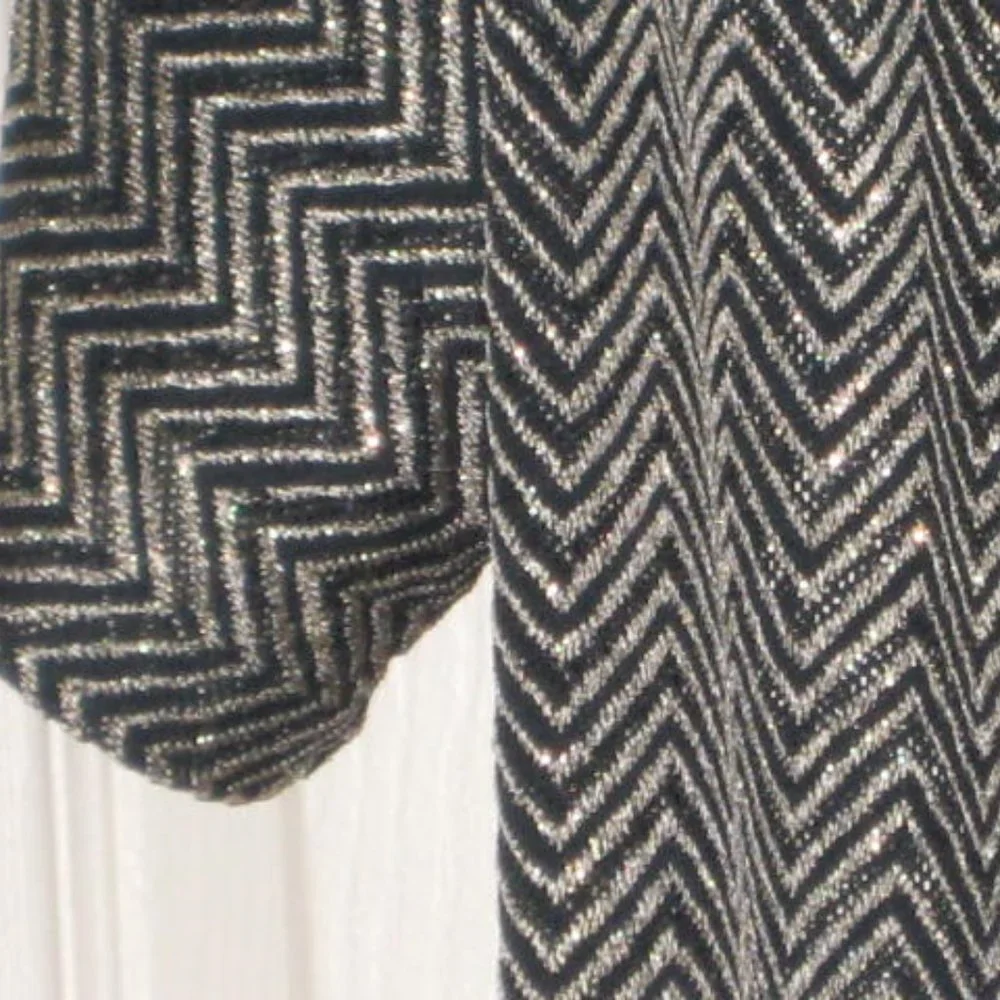 Chicos Size 2 L Open Cardigan Ruana Wrap Sweater Black Gold Metallic Excellent - Picture 3 of 10